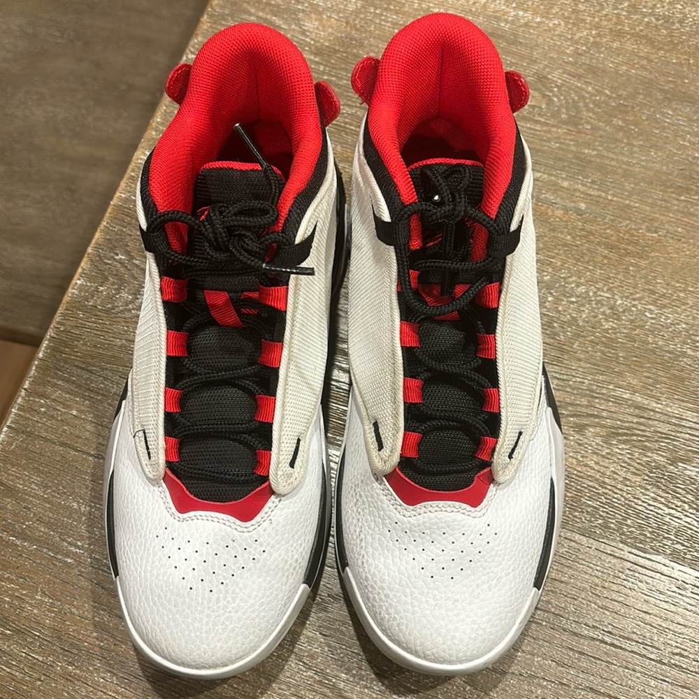 Jordann Max Aura 4